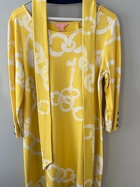 Lilly Pulitzer Yellow and White Printed Top with Pink Label